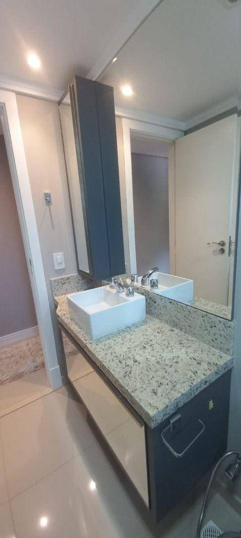 Apartamento para alugar com 2 quartos, 70m² - Foto 19