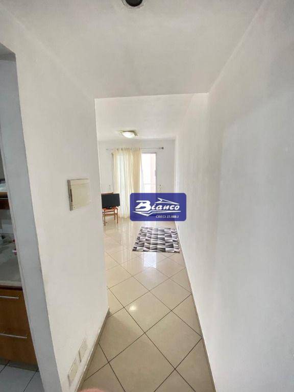 Apartamento para alugar com 2 quartos, 54m² - Foto 5