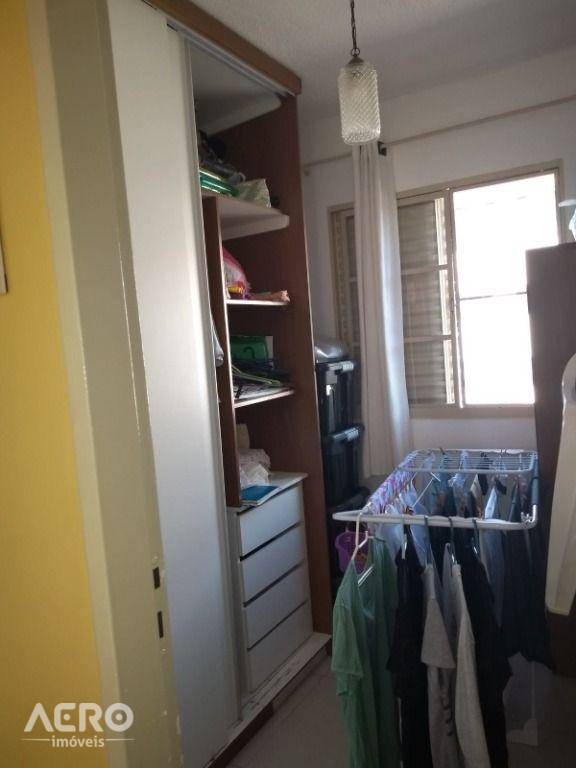 Apartamento à venda com 3 quartos, 48m² - Foto 5