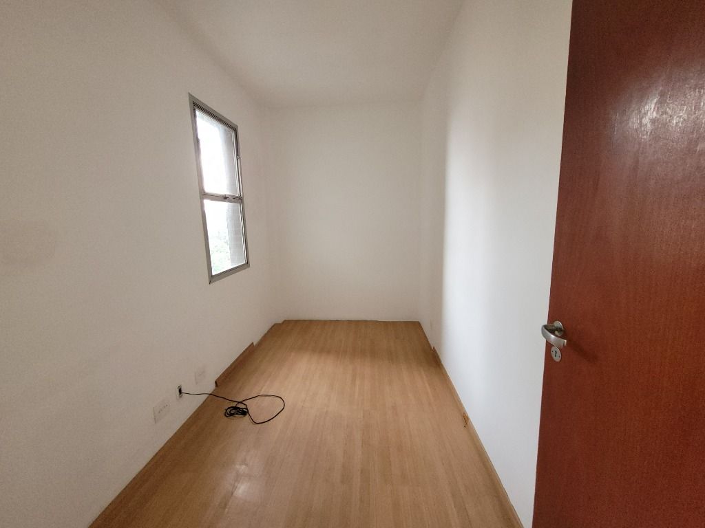 Apartamento à venda com 4 quartos, 160m² - Foto 14