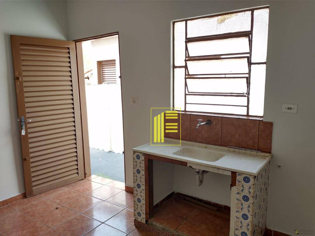 Casa para alugar com 1 quarto, 40m² - Foto 12