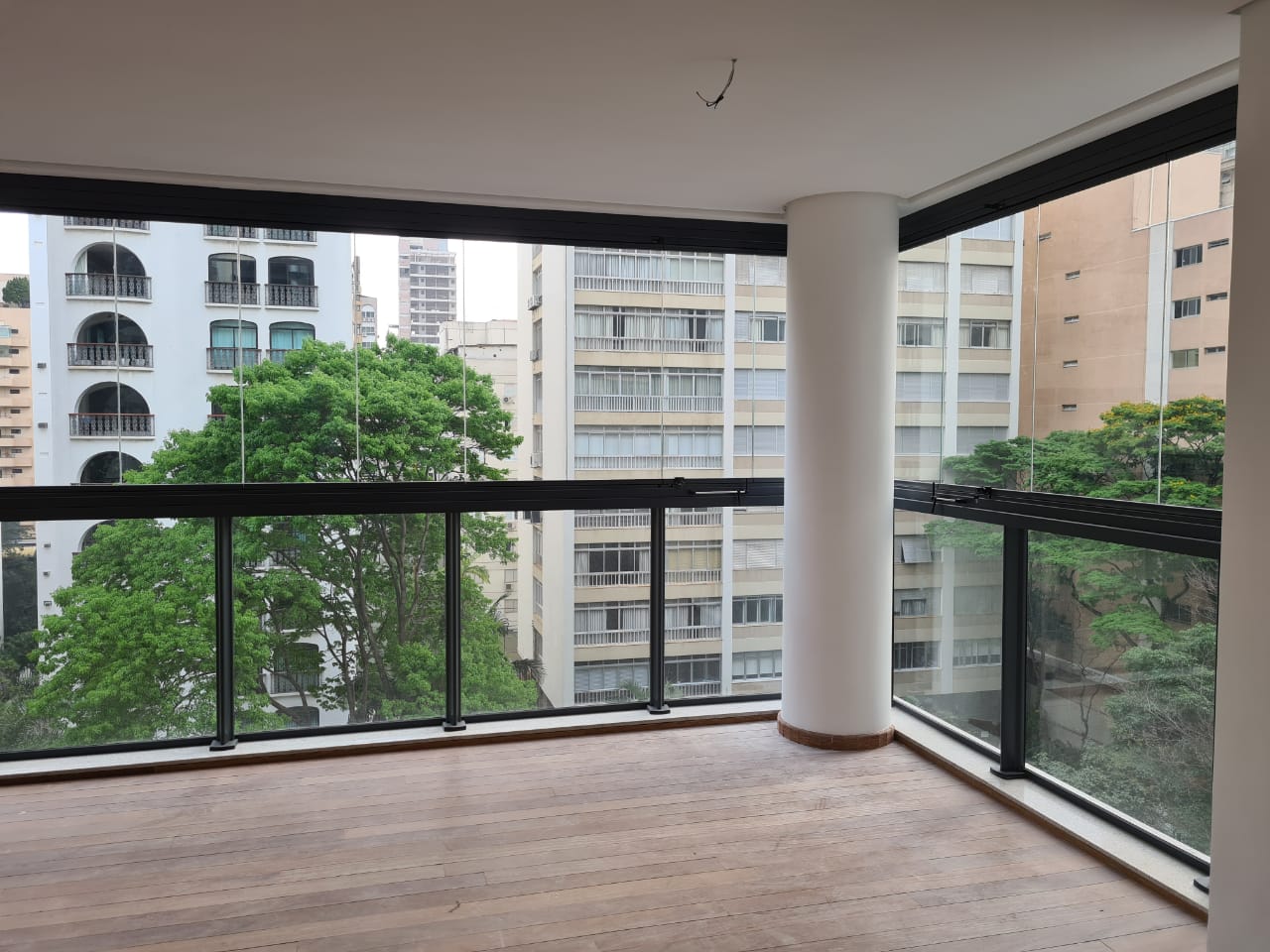 Apartamento à venda com 3 quartos, 205m² - Foto 5