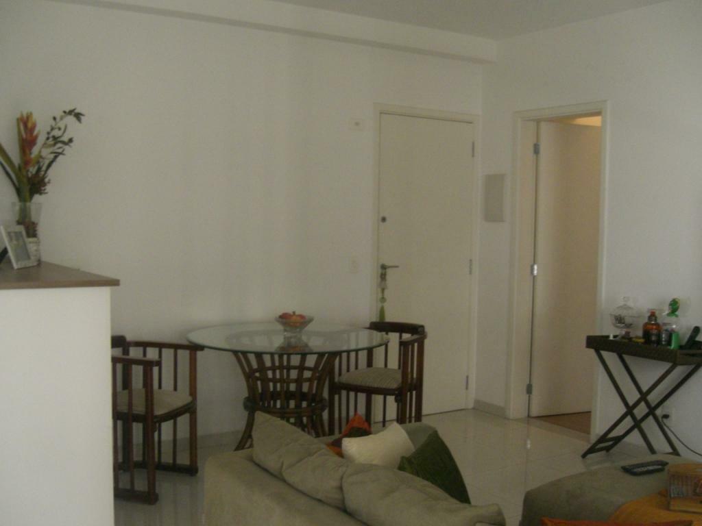 Apartamento para alugar com 2 quartos, 71m² - Foto 7