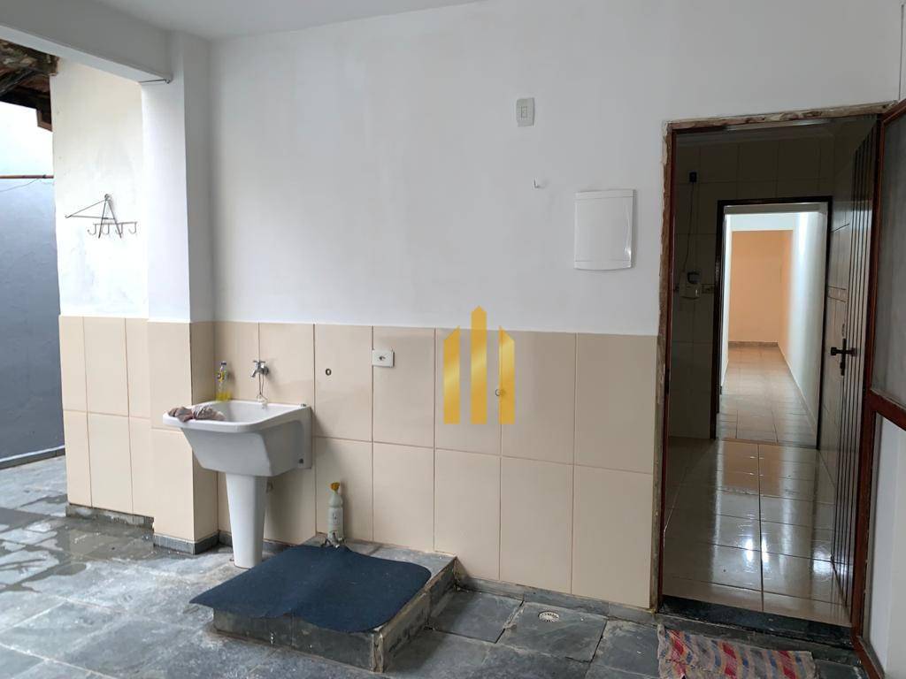 Casa para alugar com 1 quarto, 70m² - Foto 18