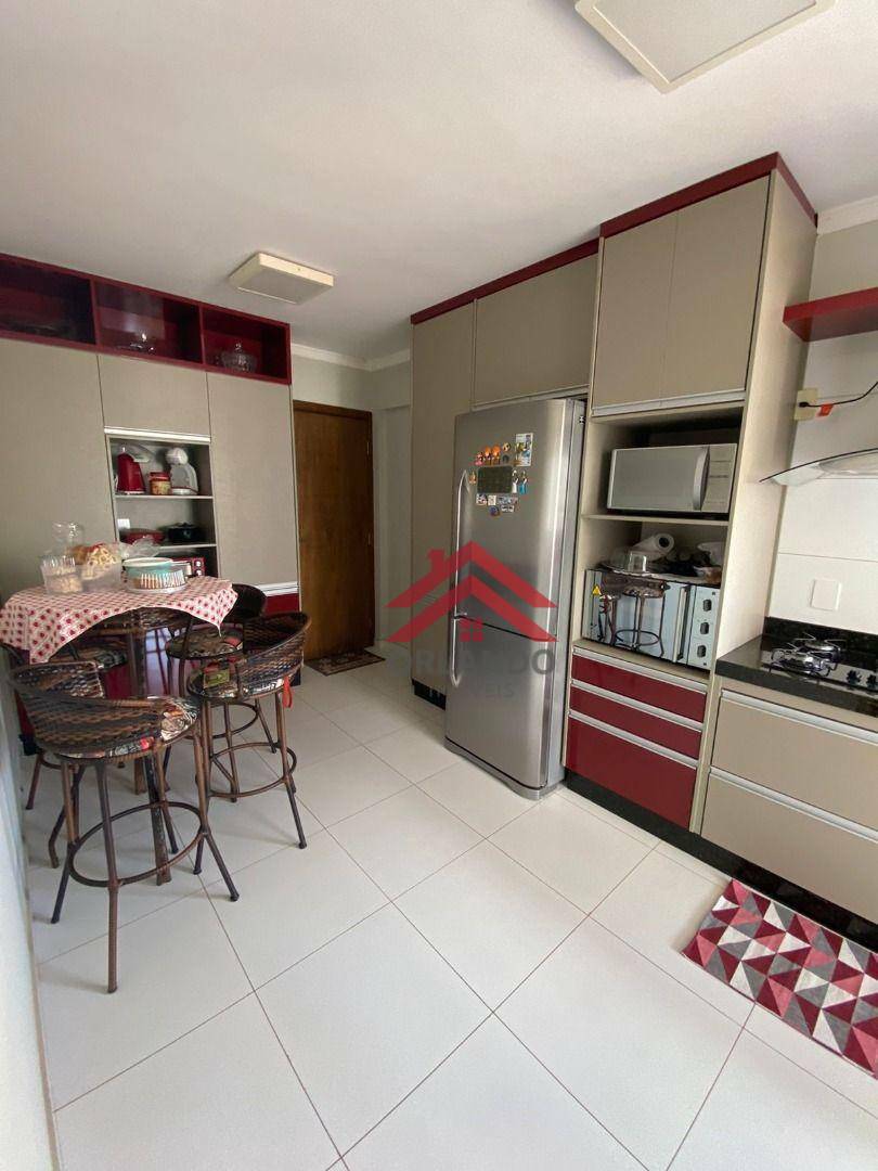 Apartamento à venda com 3 quartos, 96m² - Foto 2