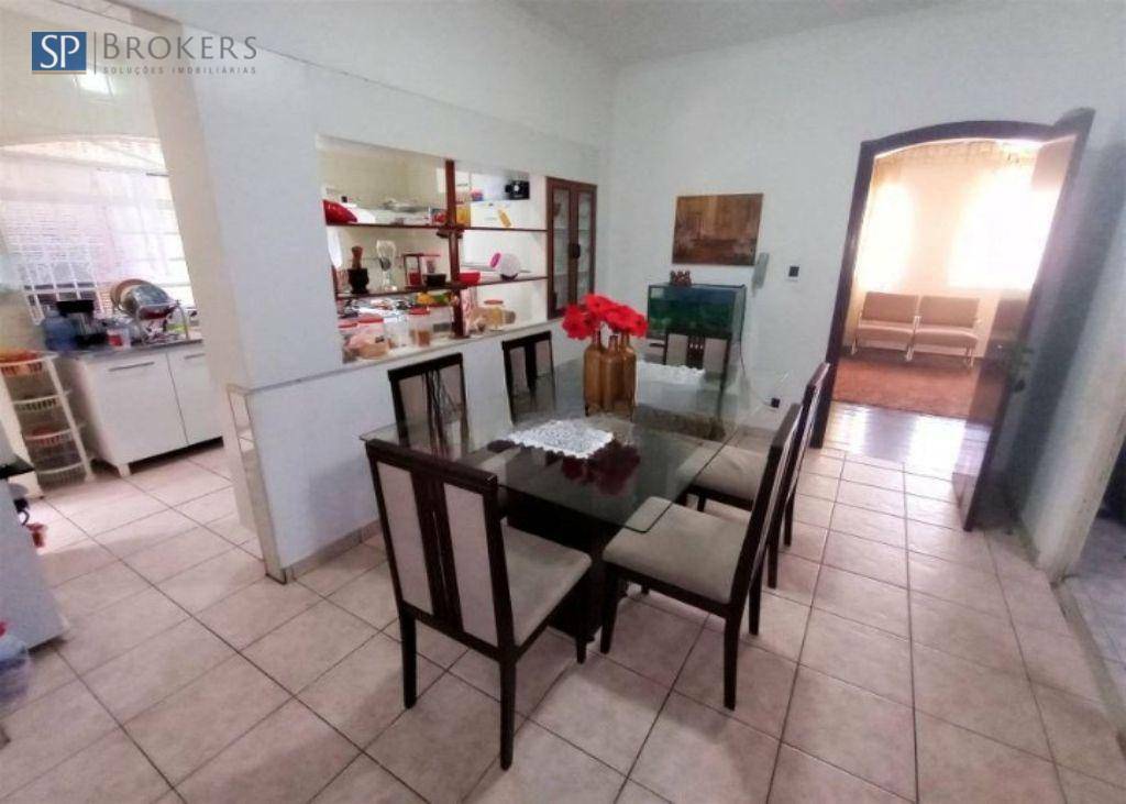 Casa à venda com 3 quartos, 210m² - Foto 9