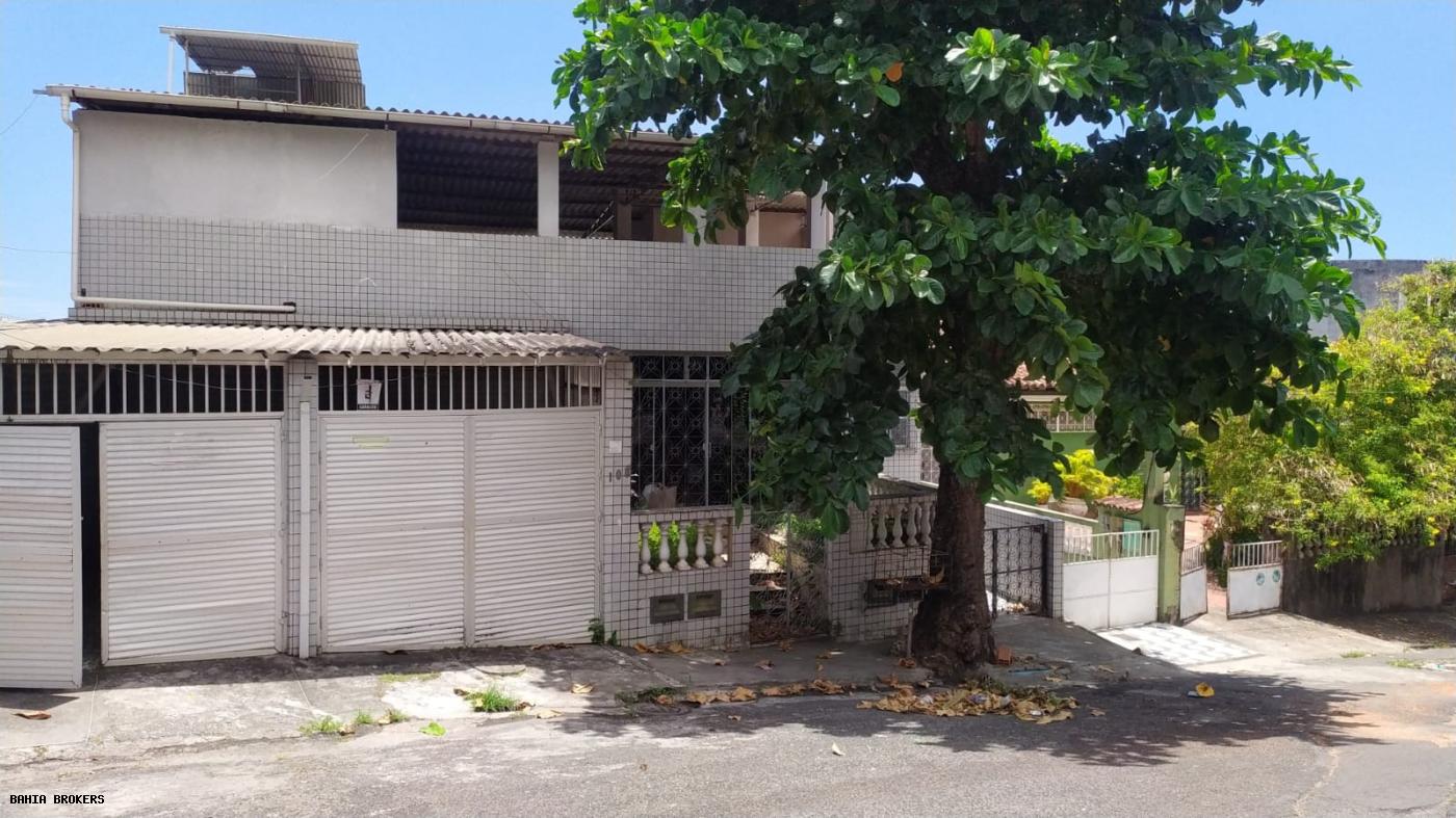 Casa à venda com 3 quartos, 100m² - Foto 1