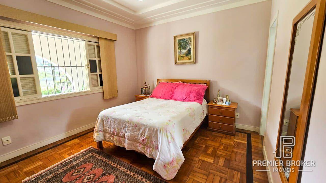 Casa à venda com 3 quartos, 240m² - Foto 28