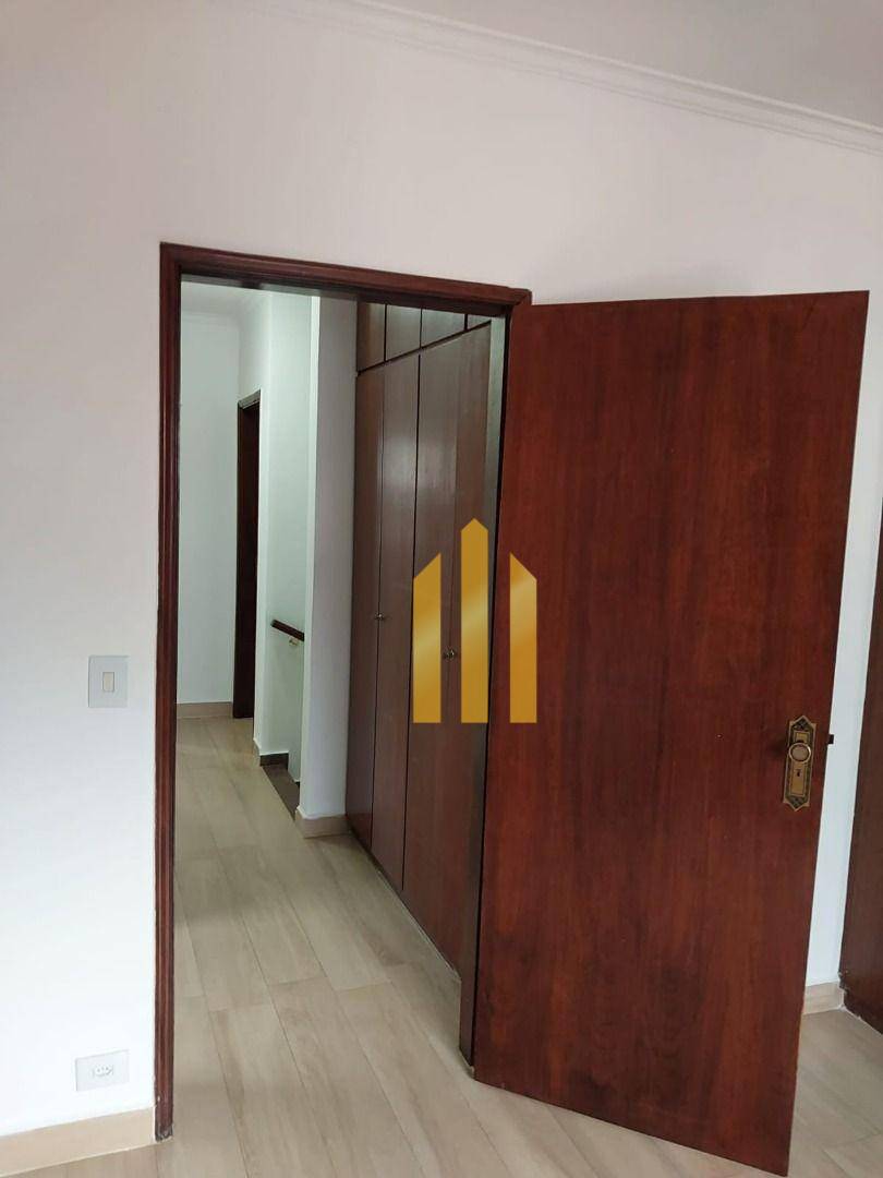 Sobrado à venda e aluguel com 3 quartos, 180m² - Foto 15