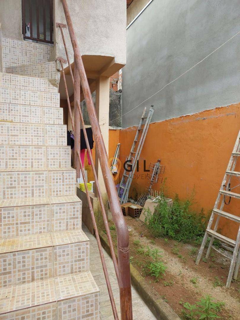 Sobrado à venda com 4 quartos, 132m² - Foto 2