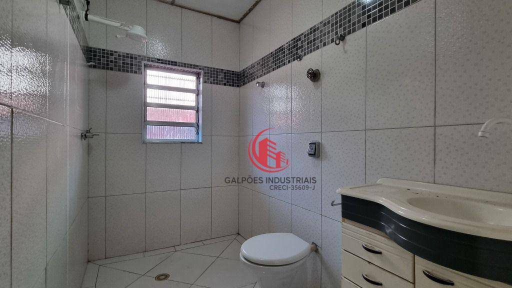 Casa para alugar com 2 quartos, 158m² - Foto 17