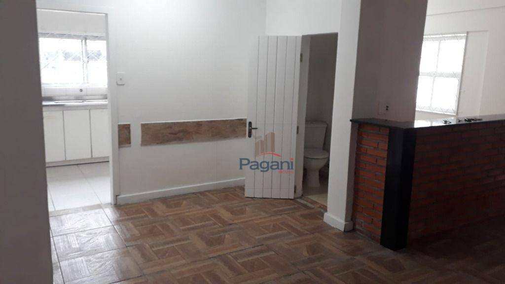 Casa para alugar com 3 quartos, 50m² - Foto 17