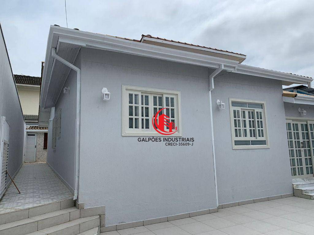 Casa para alugar com 3 quartos, 178m² - Foto 2
