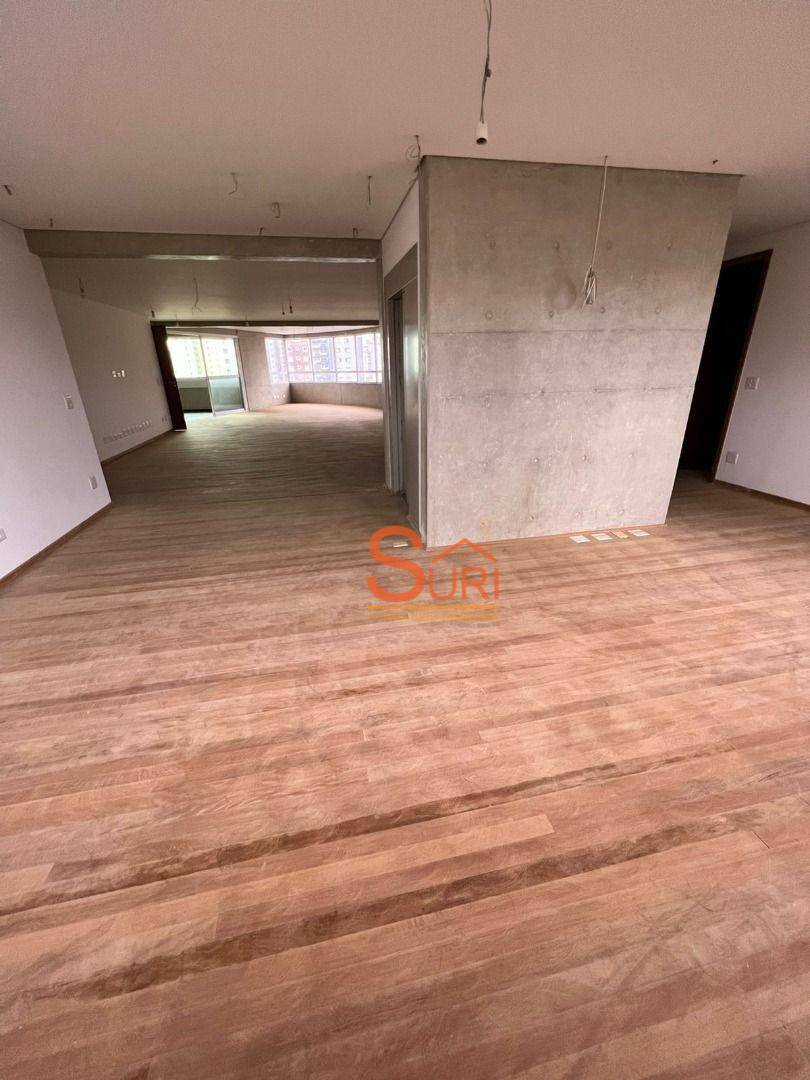 Apartamento à venda com 3 quartos, 450m² - Foto 2