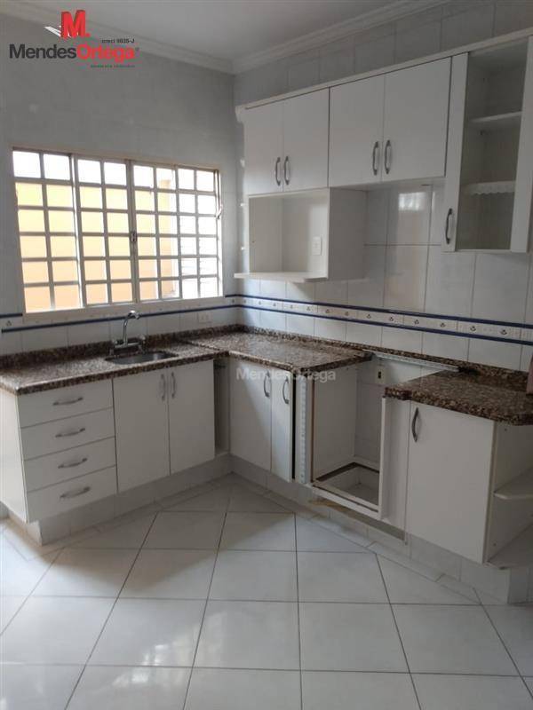 Casa para alugar com 2 quartos, 106m² - Foto 3