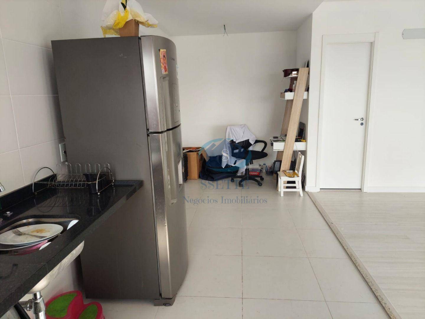 Apartamento à venda com 3 quartos, 160m² - Foto 6