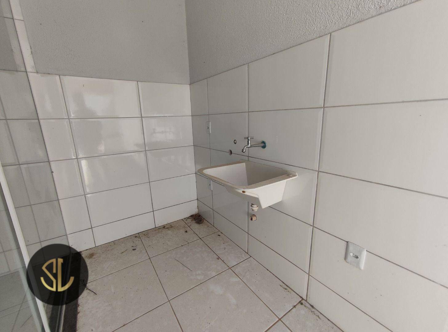 Casa à venda com 2 quartos, 65m² - Foto 4
