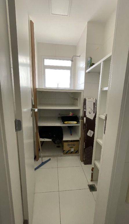 Apartamento para alugar com 3 quartos, 135m² - Foto 45