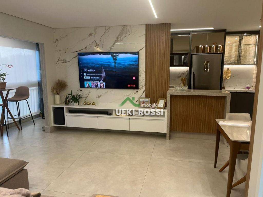 Apartamento à venda com 2 quartos, 64m² - Foto 4