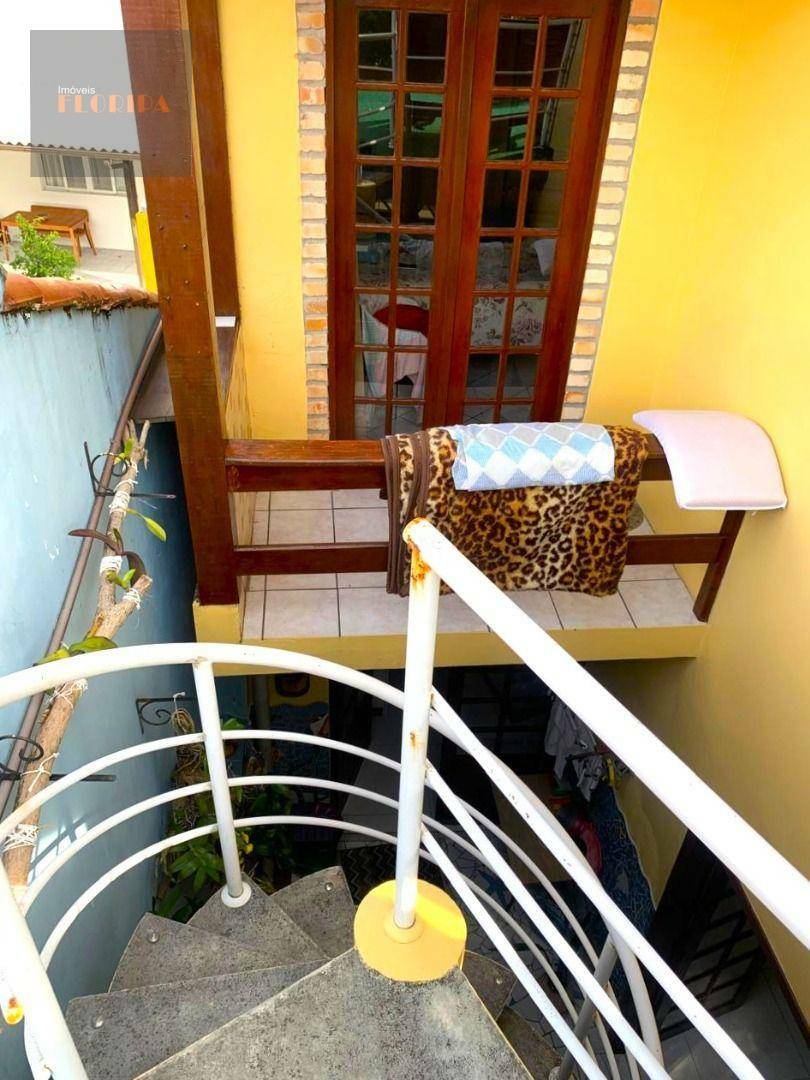 Casa à venda com 4 quartos, 151m² - Foto 25