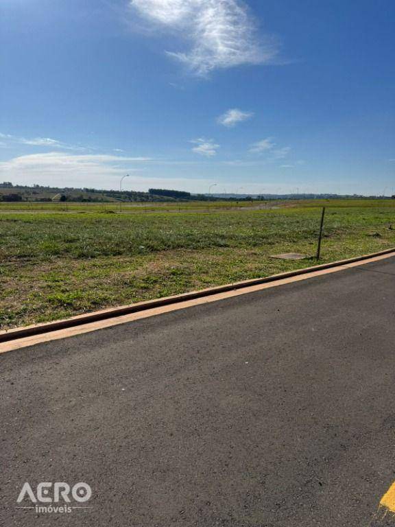 Loteamento e Condomínio, 300 m² - Foto 1