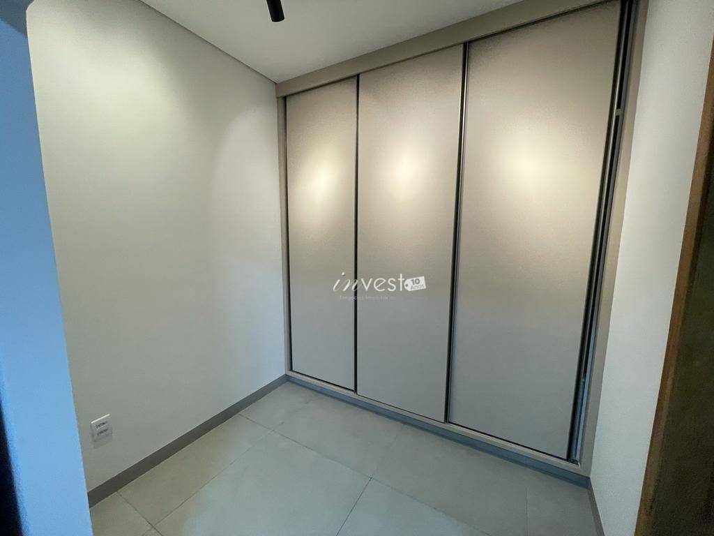 Casa à venda com 3 quartos, 169m² - Foto 14