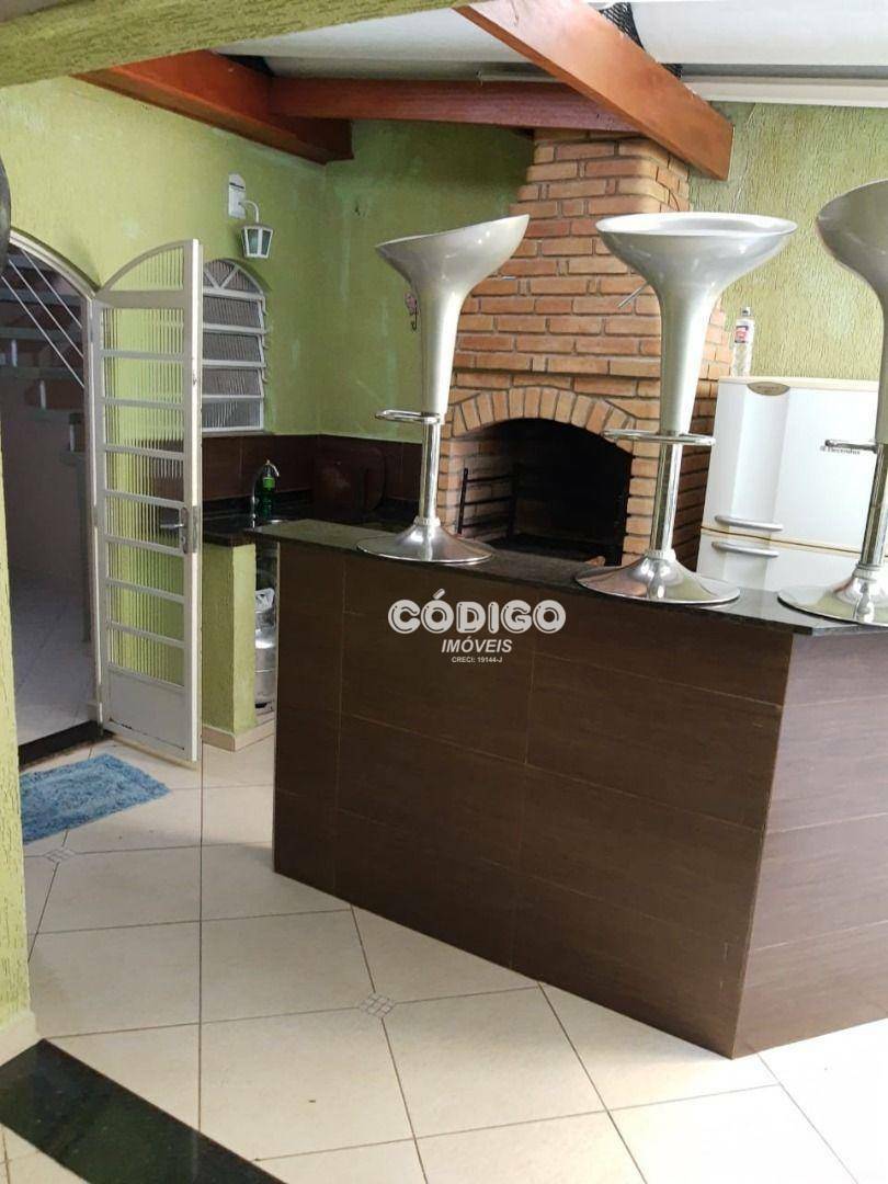 Sobrado à venda com 3 quartos, 234m² - Foto 12