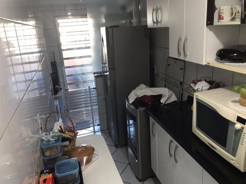 Apartamento à venda com 3 quartos, 74m² - Foto 3