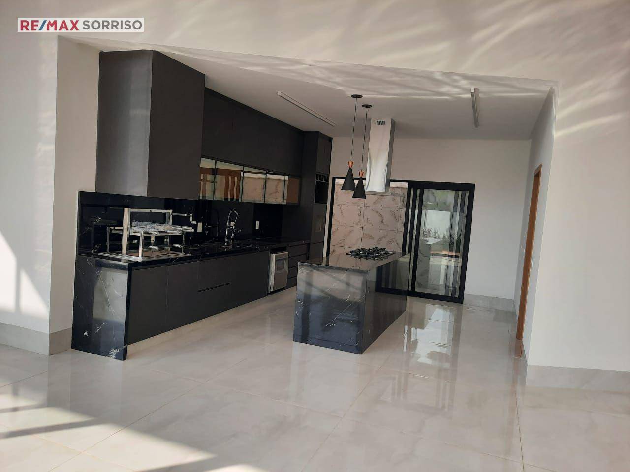 Casa de Condomínio à venda com 4 quartos, 263m² - Foto 8