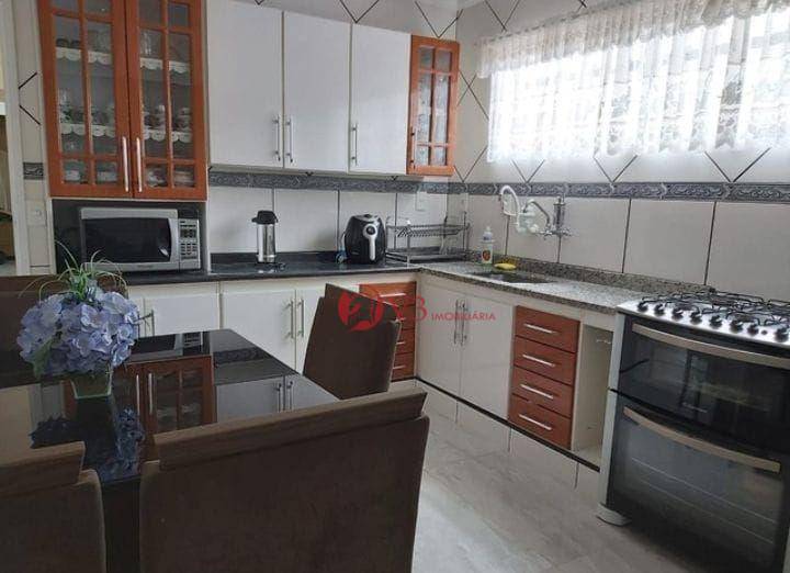 Casa à venda com 3 quartos, 270m² - Foto 2