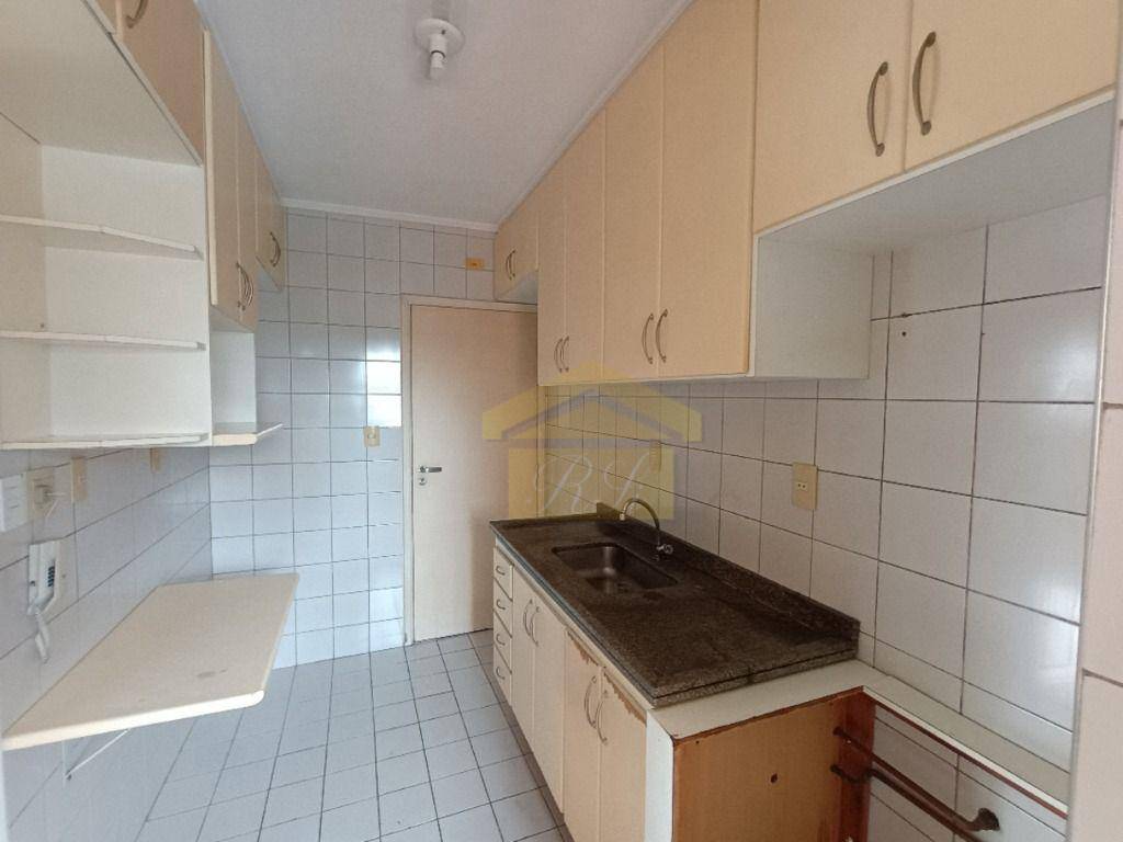 Apartamento à venda com 3 quartos, 73m² - Foto 4