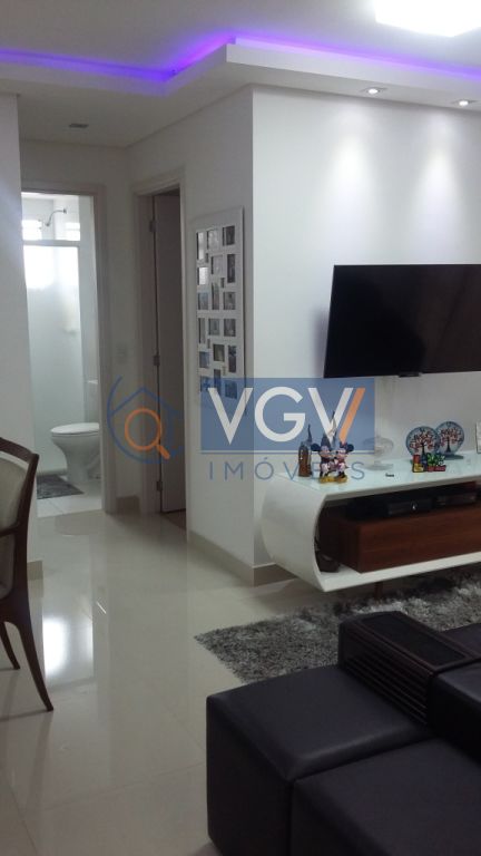 Apartamento à venda com 2 quartos, 65m² - Foto 1