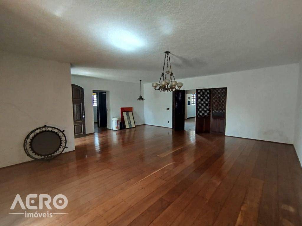 Casa, 6 quartos, 400 m² - Foto 3