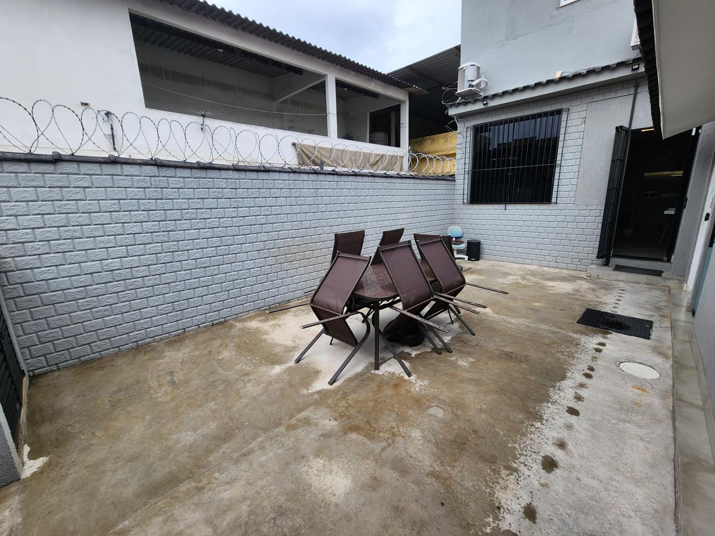 Prédio Inteiro para alugar com 4 quartos, 240m² - Foto 33