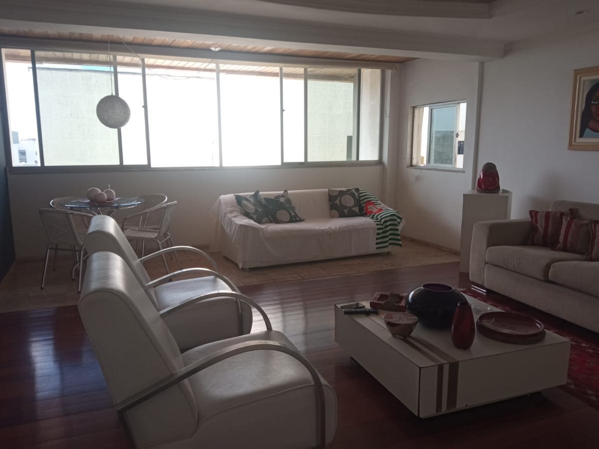 Apartamento à venda com 3 quartos, 160m² - Foto 2