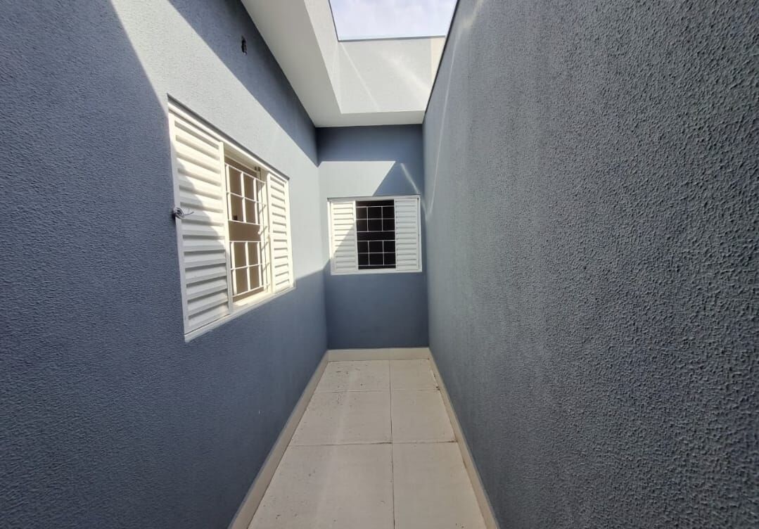 Casa à venda com 2 quartos, 190m² - Foto 1