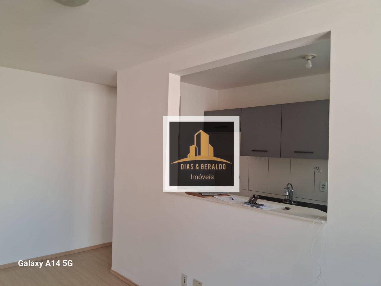 Apartamento para alugar com 2 quartos, 45m² - Foto 4