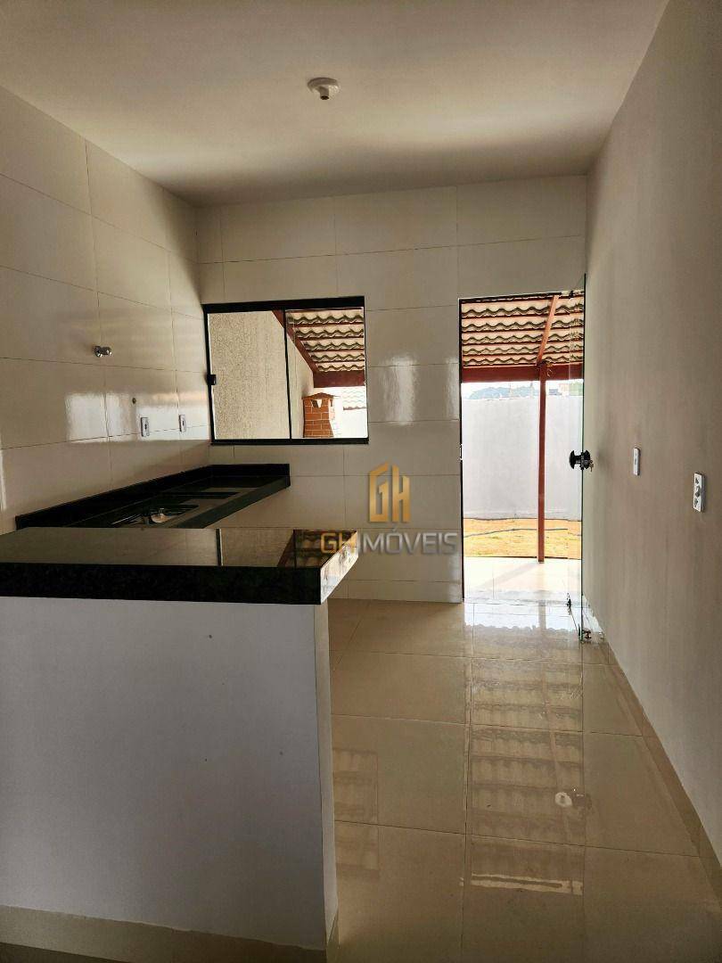 Casa à venda com 2 quartos, 98m² - Foto 3