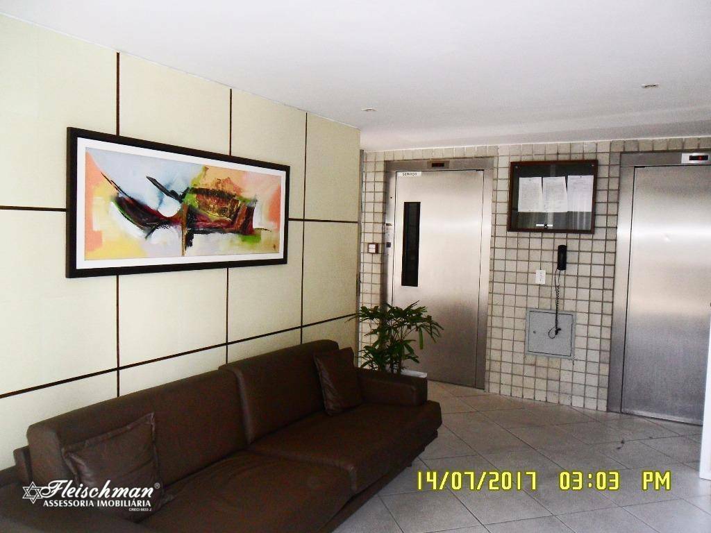 Apartamento para alugar com 2 quartos, 75m² - Foto 29