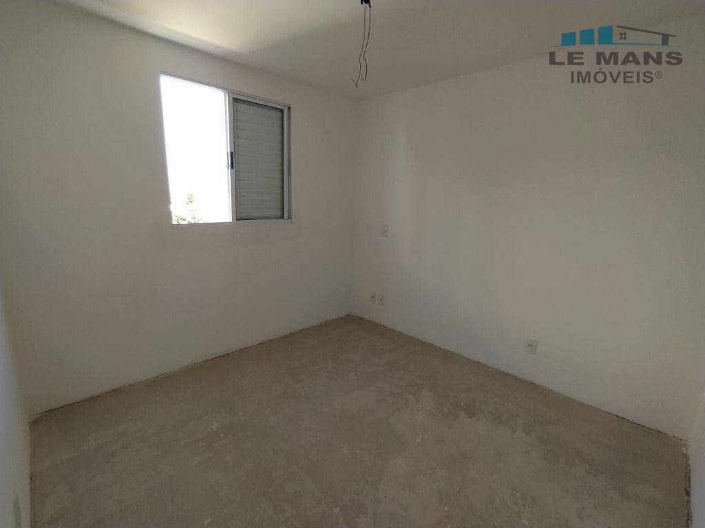 Apartamento à venda com 3 quartos, 75m² - Foto 15