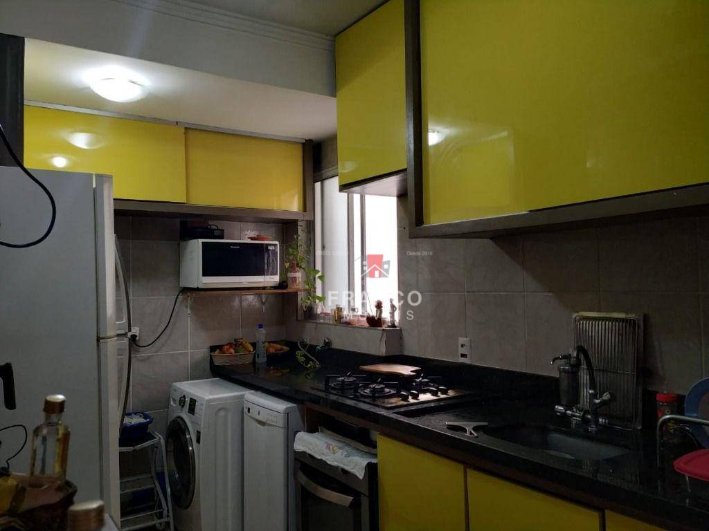 Apartamento à venda com 2 quartos, 63m² - Foto 1