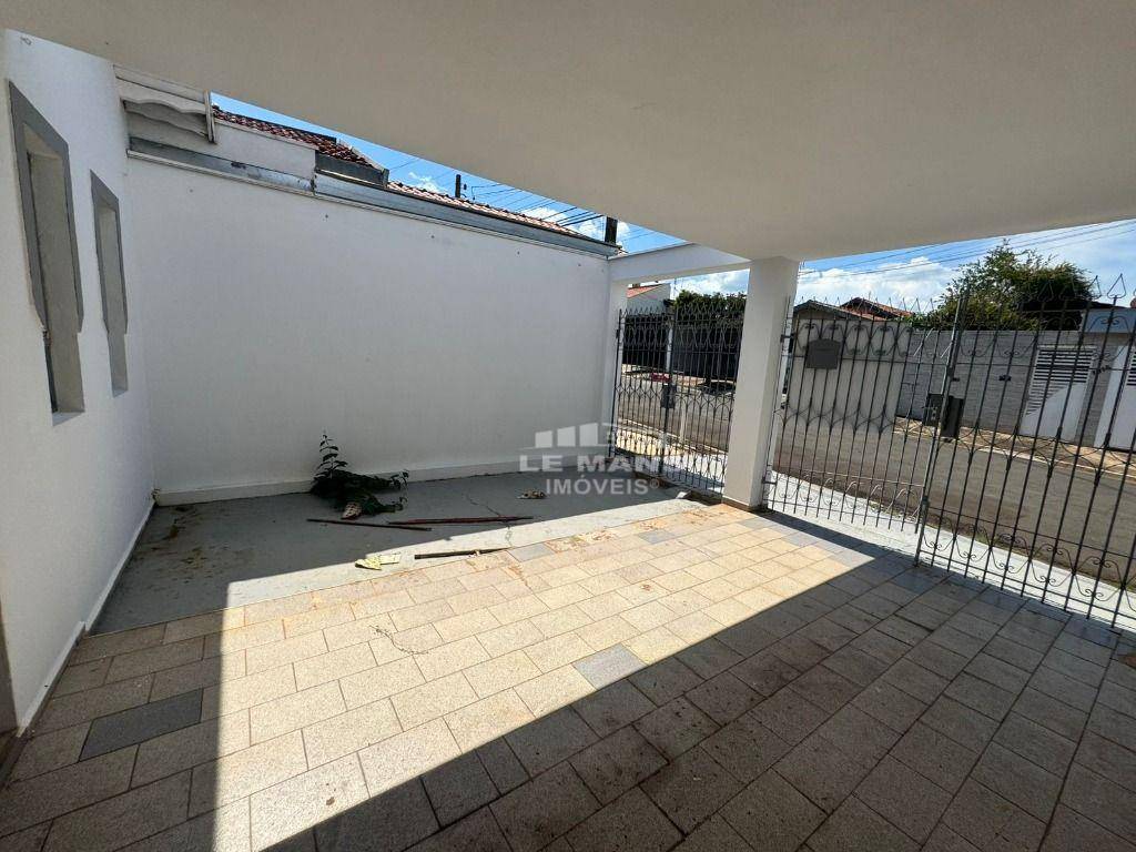 Casa à venda com 2 quartos, 85m² - Foto 2