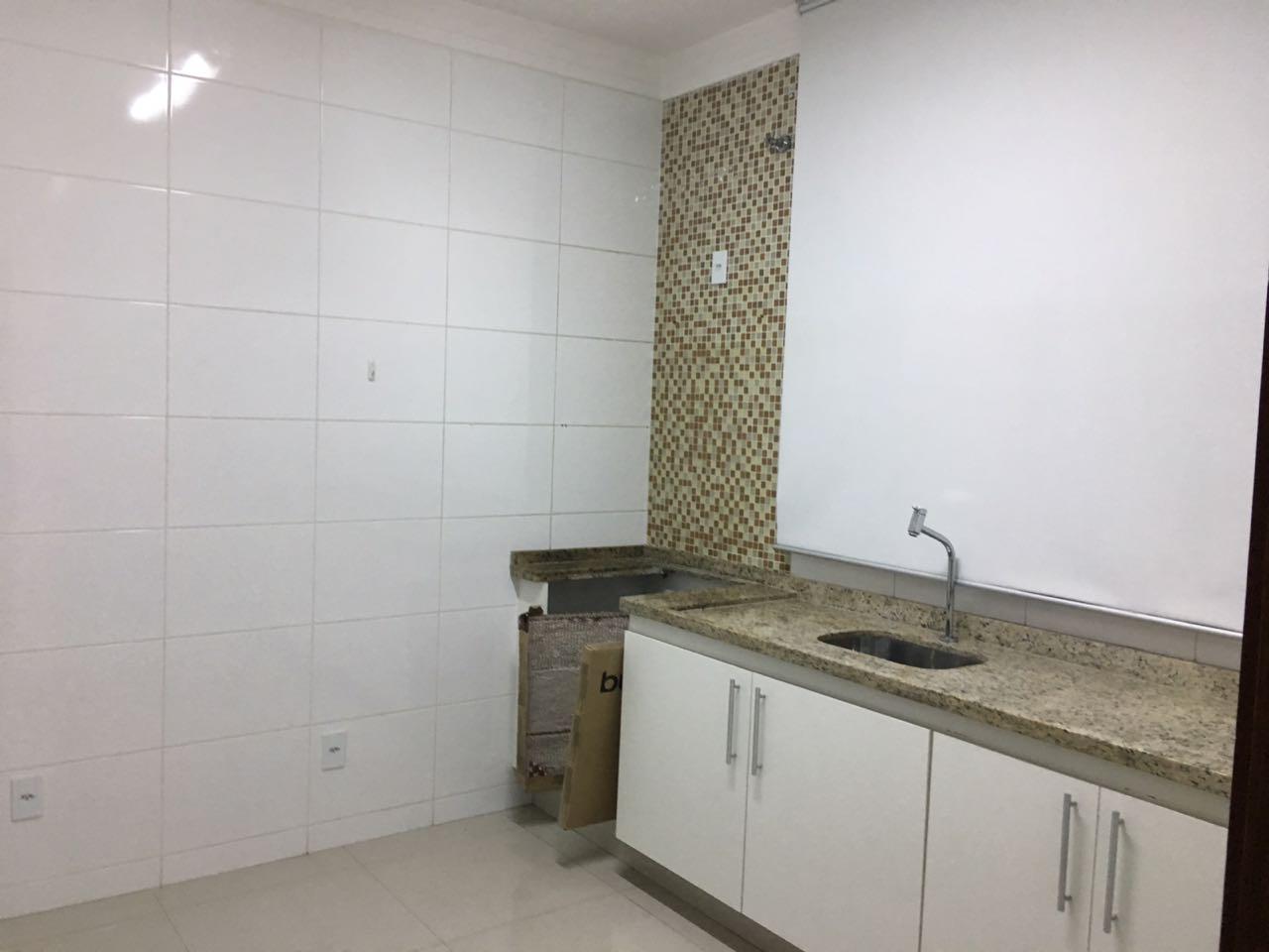 Casa para alugar com 3 quartos, 90m² - Foto 2