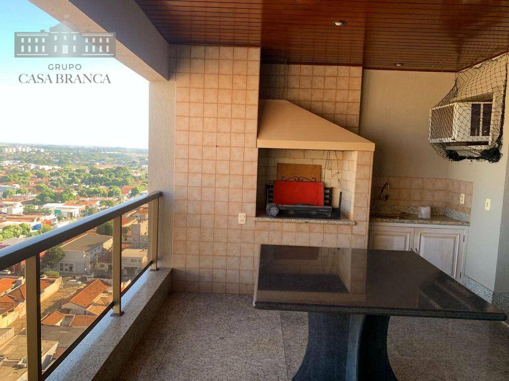 Apartamento à venda com 3 quartos, 260m² - Foto 7