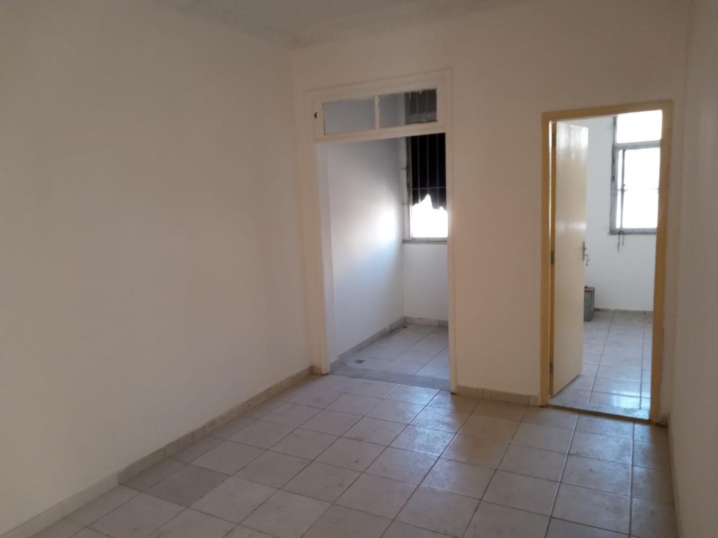 Apartamento à venda com 2 quartos, 70m² - Foto 1