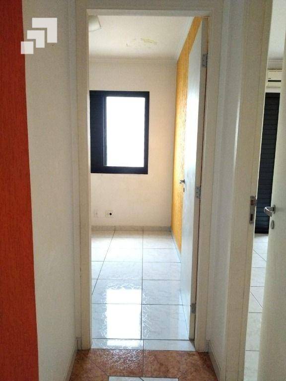 Apartamento para alugar com 2 quartos, 59m² - Foto 12