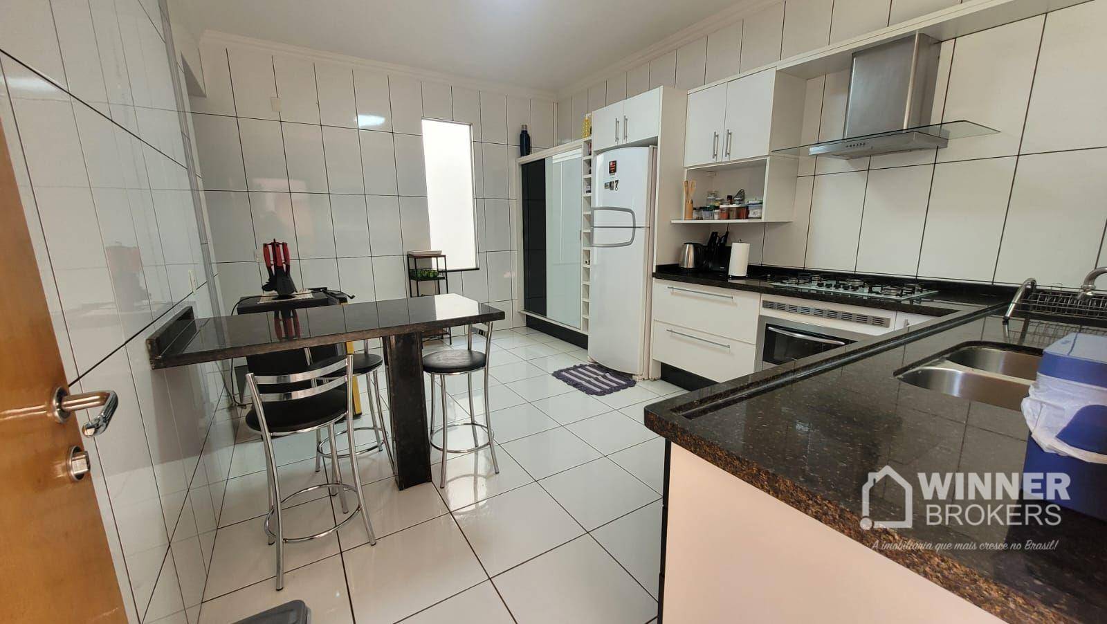 Casa à venda com 4 quartos, 186m² - Foto 8