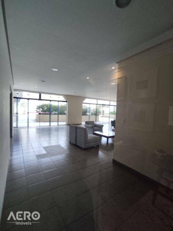 Apartamento à venda com 3 quartos, 142m² - Foto 13