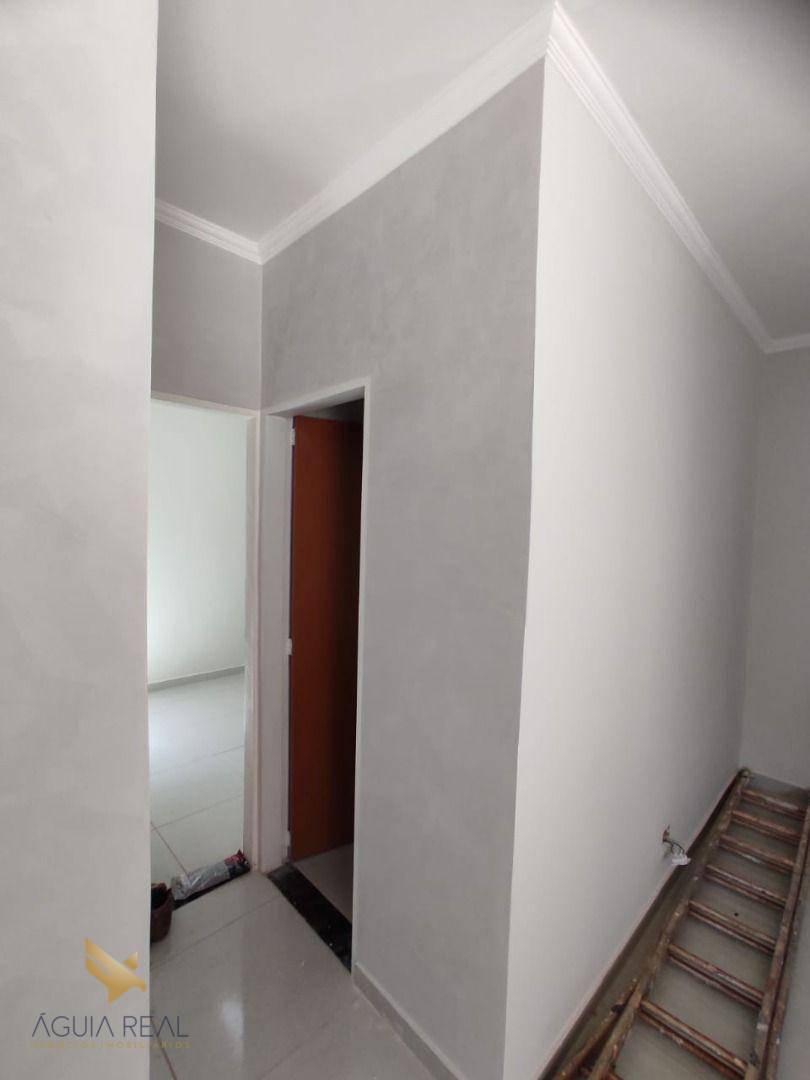 Casa à venda com 2 quartos, 60m² - Foto 8