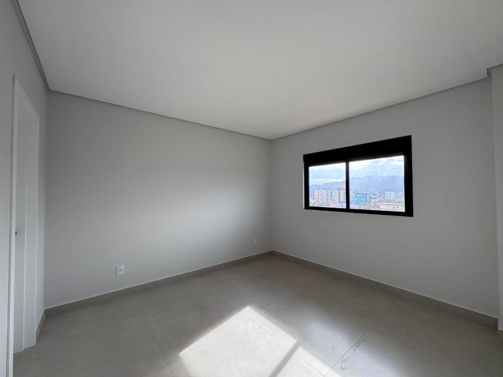 Apartamento à venda com 3 quartos, 10492m² - Foto 14